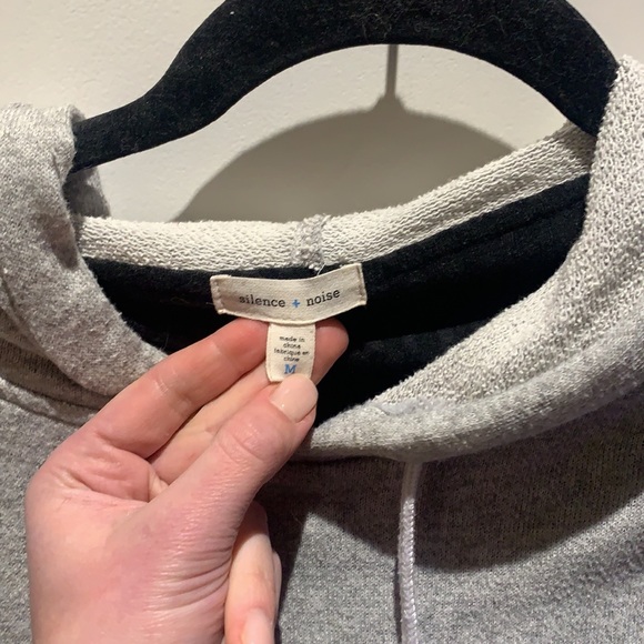 Black and grey urban outfitter sweater medium fits small - Picture 3 of 5